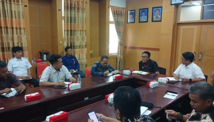 Pemkab Luwu Utara Gelar Rapat Awal Pengembangan Lahan Kelapa Sawit : Kantor Pertanahan Kabupaten Luwu Utara Turut Bahas Pengembangan Sawit 10 Ribu Hektare di Kabupaten Luwu Utara