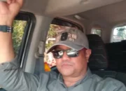 Di Tengah Hiruk-Pikuk Dunia yang Semakin Individual, Kita Sering Berteriak Agar Didengar, Namun Lupa Bagaimana Caranya Mendengar.