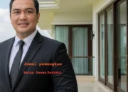 Karismatik dan cerdas. Dalam komunikasi, kekuatan bukan pada Siapa yang paling cepat Bicara, tapi siapa yang Paling mampu Mengarahkan ritme Percakapan.