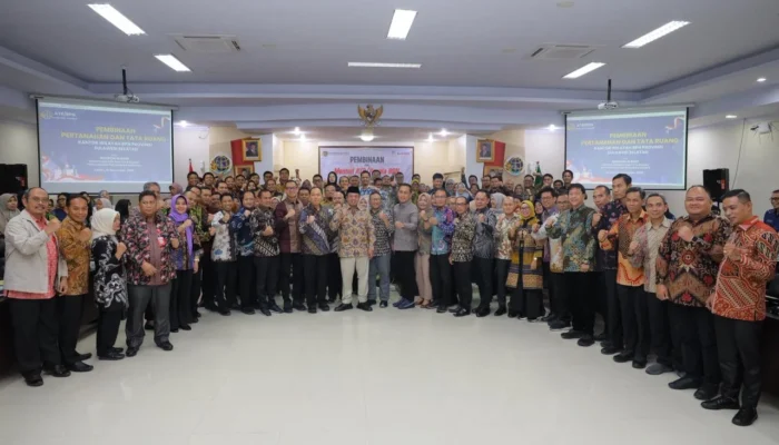 Beri Pengarahan di Kanwil BPN Provinsi Sulsel, Menteri Nusron: Tegas Jalankan Prinsip dan Luwes dalam Melayani