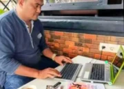 SATU-SATUNYA BURUNG YANG BERANI MENYERANG ELANG ADALAH BURUNG GAGAK. TAPI YANG MENARIK BUKAN SIAPA YANG MENYERANG, MELAINKAN BAGAIMANA ELANG MEMBALASNYA