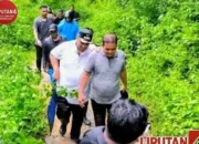 Niat Bupati Maros, Sulsel, Chaidir Syam Meresmikan Bangunan Sekolah Kolong di Dusun Bara, Kandas Di perjalanan, Chaidir Syam dan Rombongan Dicegat Air Bah.