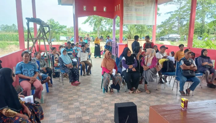 Sertipikat PTSL Diserahkan di Desa Wara, BPN Luwu Utara Hadir Berikan Kepastian Hukum Tanah Rakyat