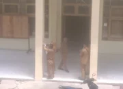 di Beri Amanah Bupati Lutra Mengembang 3 Jabatan.jumal Lussa  Lebih Mempermudah Bagi Pegawai yang  Memerlukan Tanda tangan Darinya.