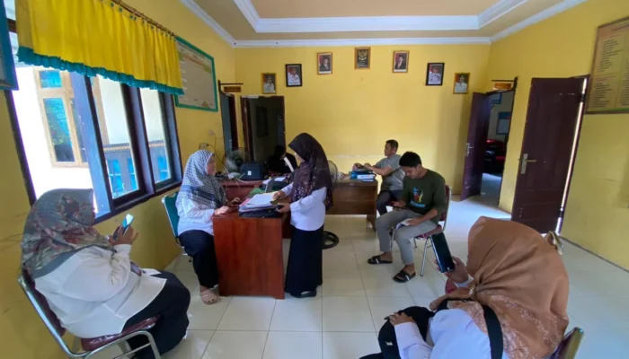 Sinkronisasi Data PTSL, BPN Luwu Utara Perkuat Validasi Data PTSL melalui Pemeriksaan Berkas Fisik dan Yuridis di Desa Polejiwa