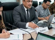 Rapat koordinasi Pergantian Pimpinan redaksi (Pemred) Media Liputan4 Indonesia Adalah Sosok Tertinggi Yang Bertanggung Jawab Penuh Atas Seluruh Arah Kebijakan Editorial, & Kualitas.