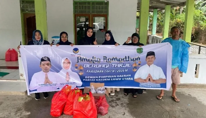 Wakili Anggota DPRD, Garnita NasDem Sasar Pelosok Desa Bagikan 200 Takjil di Masjid Hidayatullah Kalitata Luwu Utara 