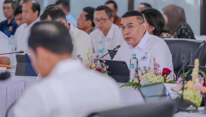 Wamen Ossy: Revisi RTRWN Jadi Kunci Percepatan Pengembangan Jaringan Kereta Nasional