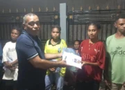 YAYASAN HAMAGA BERKAT ABADI SERAHKAN BANTUAN SERAGAM SEKOLAH BAGI PELAJAR DI SORONG SELATAN