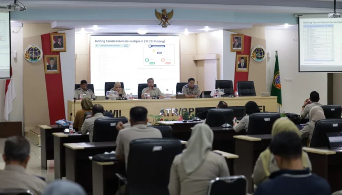 Kepala Kantor Pertanahan Luwu Utara Hadiri Rakor Percepatan Sertipikasi Tanah Wakaf dan MBR