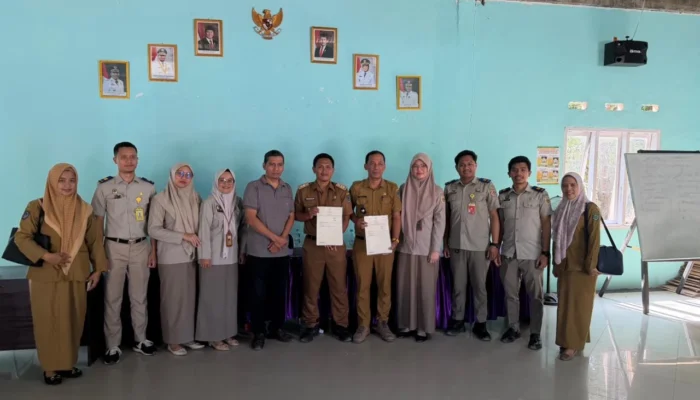 KANTOR PERTANAHAN LUWU UTARA SERAHKAN SERTIPIKAT LINTOR TAHUN 2025 KEPADA MASYARAKAT